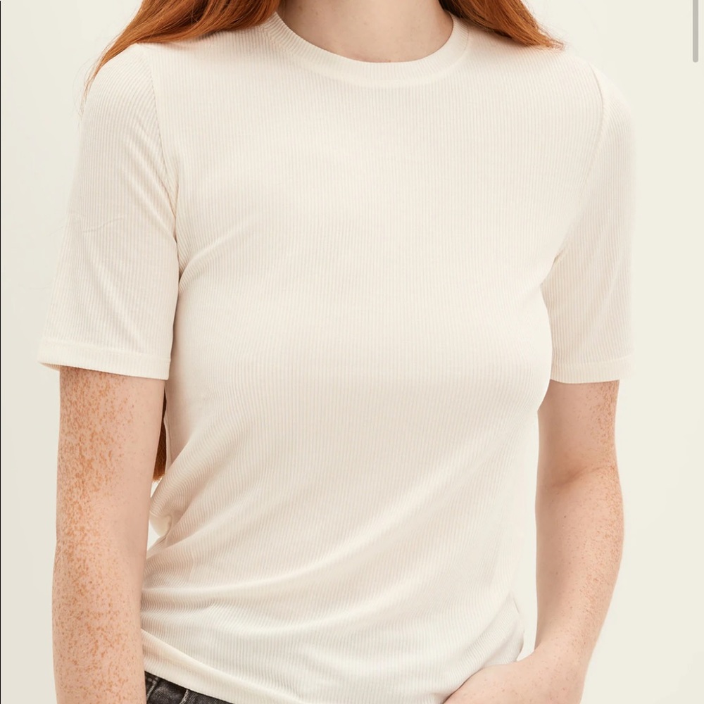 Ribbed Frank and Oak t-shirt